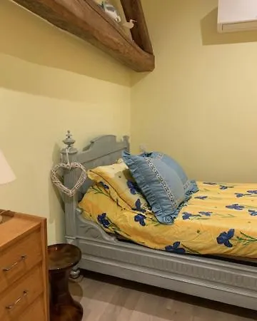 Au Vieux Pressoir 3* Montans