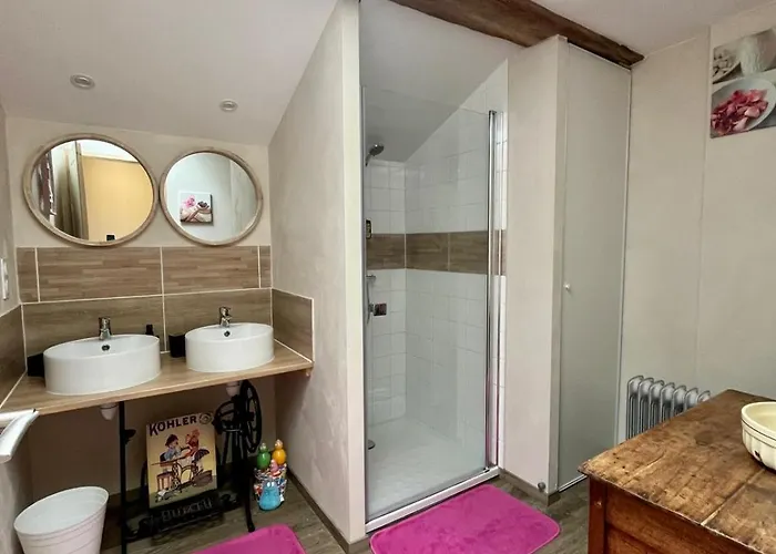 Au Vieux Pressoir Gasthof Montans